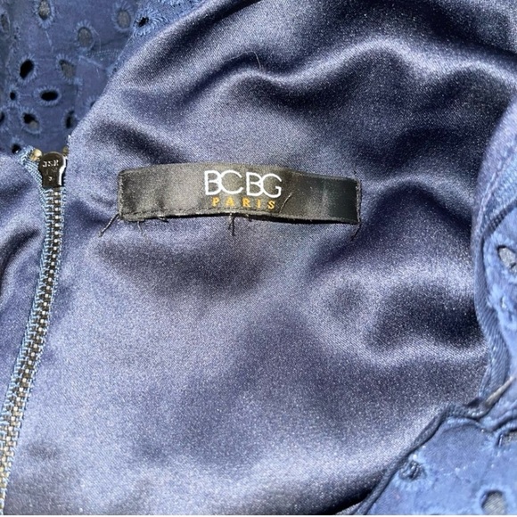 BCBG PARIS Emily Navy Eyelet Peplum Dress Sz 2 - Picture 13 of 13